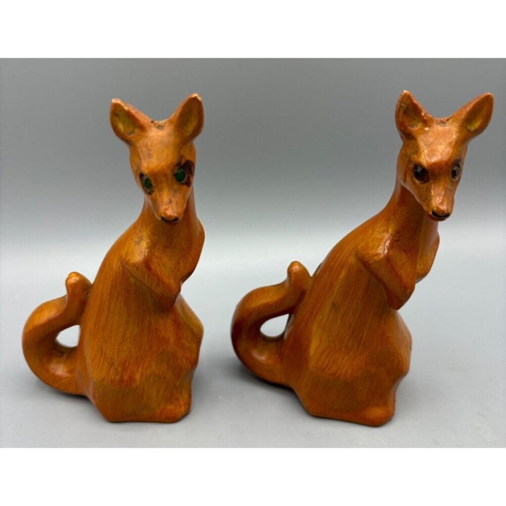 Vtg Handcarved Wooden Kangaroo Figurines Set ‎ Hong Kong Animal Decor